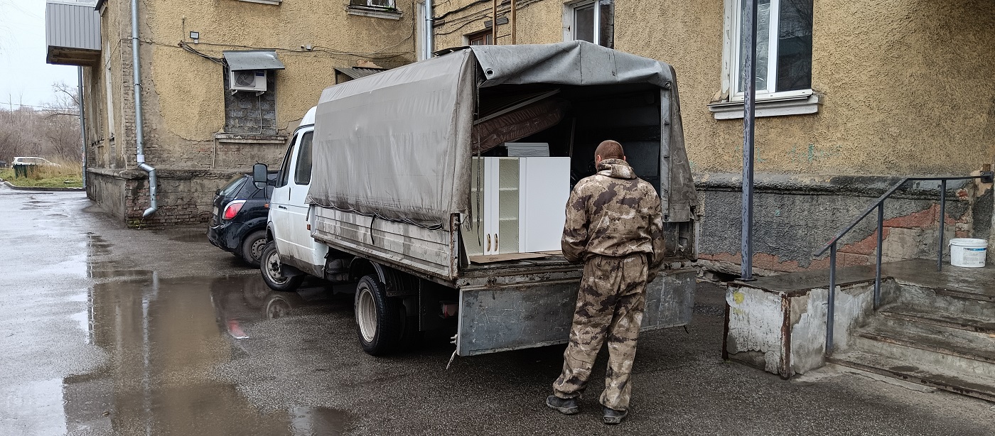 Квартирные перевозки. Погрузка мебели в Газель в Калужской области